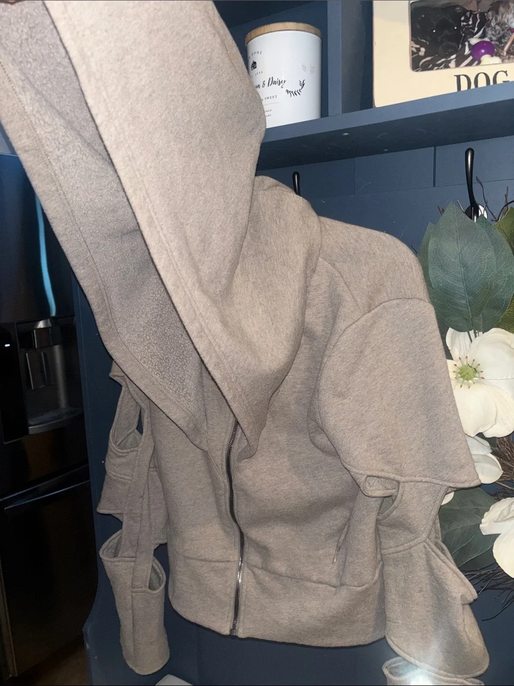 Women’s ALO Yoga Taupe Hooded Zip Jacket with Arm Cutouts